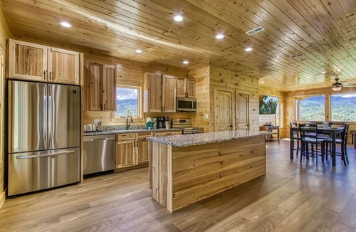 Pittman Center Ski Chalet | Panoramic View - Awesome Mountain Views, $560 FREE tickets each paid day!