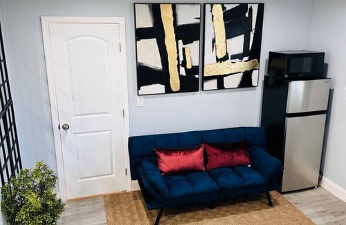 Bay Crest Park Apartment | Paradise Beach Tampa #1