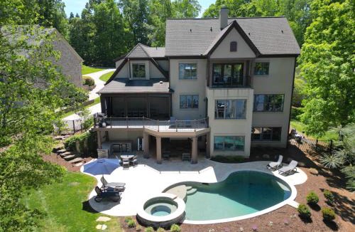 Denver House | Paradise Cove