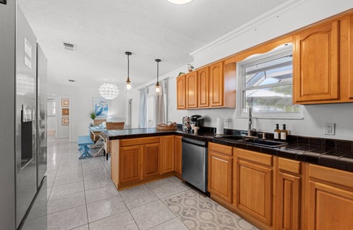 Dolphin's Cove House | Paradise Cove Retreat