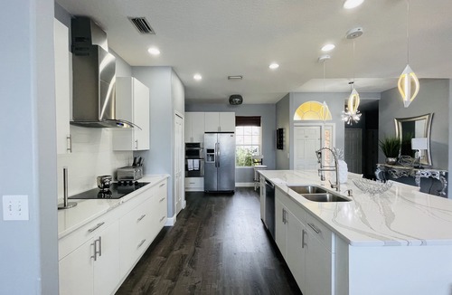 Trailer Estates House | Paradise Heated Pool Home Near IMG Academy and Siesta Key Beach.