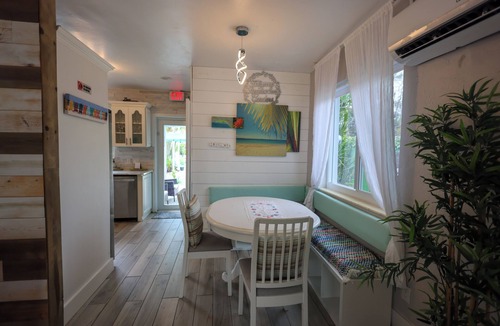 Highland Garden House | Paradise Hollywood Gardens