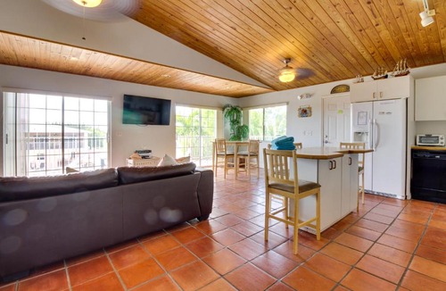 Marathon House | Paradise on Patricia Lane
