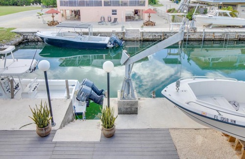 Marathon House | Paradise on Patricia Lane