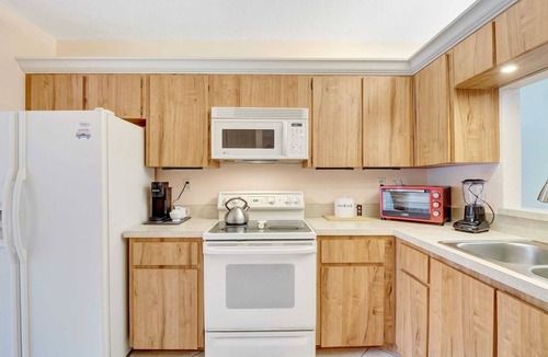 Kings Lake Condo | Paradise on the Lake: Kings Lakes of Naples, Florida