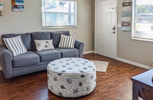 Largo House | Paradise Palms Largo