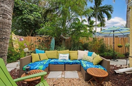 Flamingo Parks House | Park and Lake Cottage