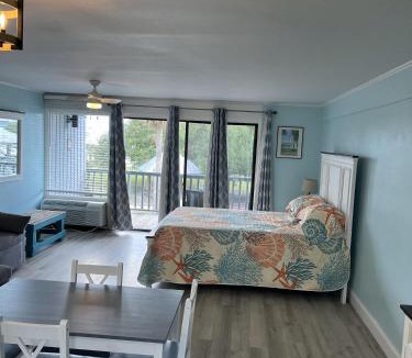 Cedar Key Apartment | Park Place Unit 228