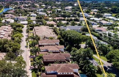 Park Shore Villa | Park Shore Naples 3 bed 2.5 bath Villa near beach!