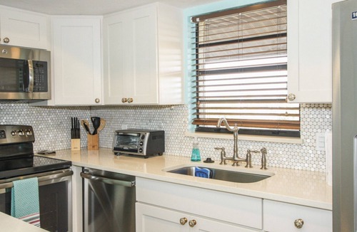 Park Shore Condo | Park Shore Resort-Stunningly renovated; 1.25 miles to Beach! High Speed Internet