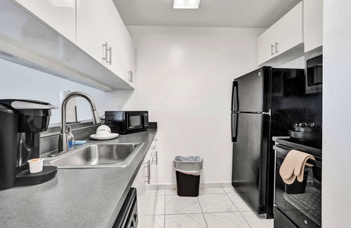 Golden Glades Apartment | Park Towers 1BR Miami Gardens | Near Stadium