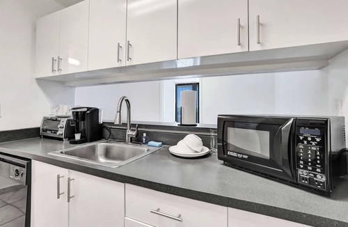 Golden Glades Apartment | Park Towers 1BR Miami Gardens | Near Stadium