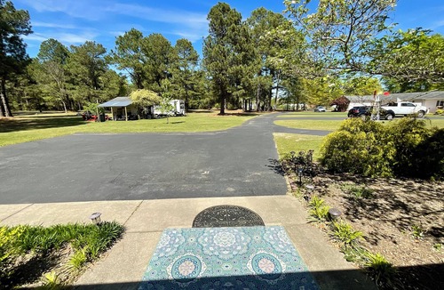 Aiken Apartment | Parkers Flat 147, Comfy and Cozy. Fully Furnished , Sparkling Clean .