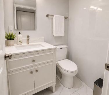 Jenkintown House | Parkside luxury suite and EV station