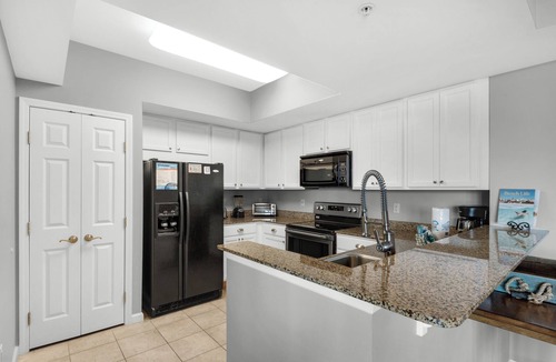 Fort Walton Beach - Destin Condo | 🌊Partial Gulf View~Lagoon Pool~Balcony~FREE Shuttle2Bch~2BR Palms Resort 2916🌅