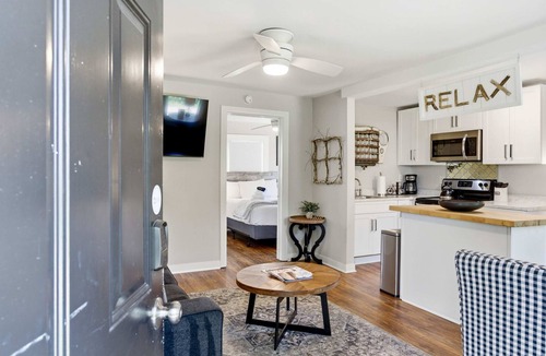Franklin House | Pasture Bedtime - Great Location!