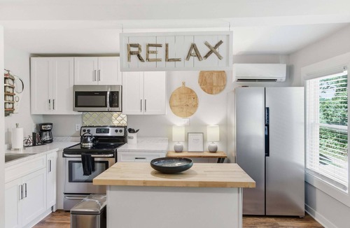 Franklin House | Pasture Bedtime - Great Location!