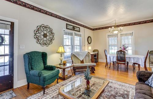 Greenfield House | Patio Oasis! Charming 'Ivy Cottage' in Tennessee