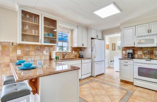 Marathon House | Patricia Lane Paradise