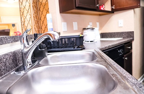 Loganville Apartment | Paying pet friendly Luxury apartment with pool and gym