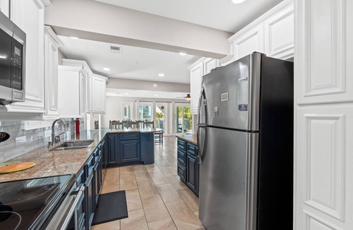 Holiday Beach House | PCB Beach House 7 Bedrooms, Just Steps to Beach, Sleeps 20, Free Golf Round