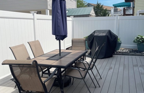 Gardens Condo | Peace and quiet within short walking distance to the beach.