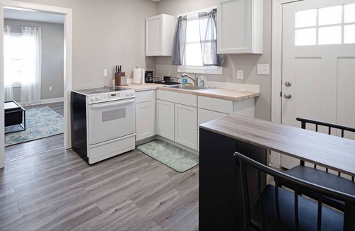 Sulphur Springs House | Peaceful 2-bedroom house with AC in Tampa