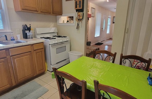 Westminster House | Peaceful 2-bedroom house on Lake Hartwell ^ 20 Miles to Clemson