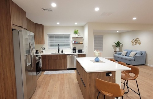 Gulf Gate Estates House | Peaceful 3-bedroom 2.5 bath house with AC in Sarasota 6 minutes to Siesta Key
