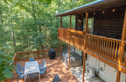 Lake Lure Cabin | Peaceful 3 bedroom family mountain getaway in the trees with Mirror Lake Access.