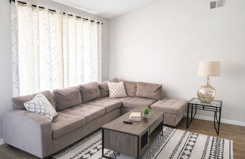 Irondale House | Peaceful 30+ Day Home in Jonesboro Perfect for Relos, Families & Digital Nomads