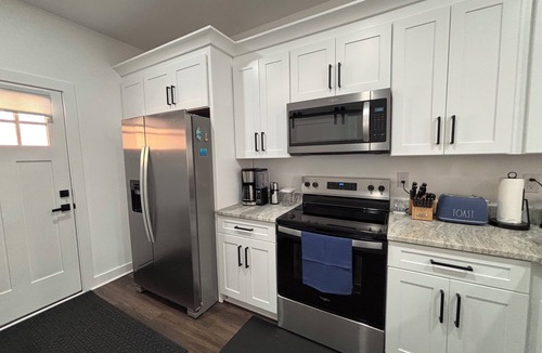 Westminster House | Peaceful and Brand New 3 Bedroom 2 Bath Cottage