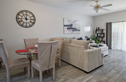 County Line Coalition House | Peaceful and Pleasant in Tampa