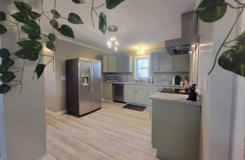 North Belmont House | Peaceful Belmont Ranch 4BD/2BR