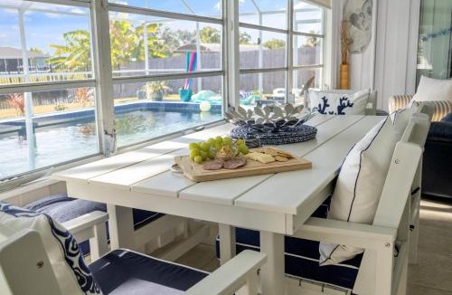 Port Charlotte House | Peaceful Canal-Front Retreat Pool, Kayaks