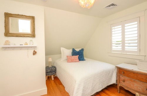 Ortley Beach House | Peaceful Cottage by the Sea