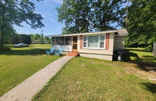 Saluda Cottage | Peaceful Cottage on Lake Murray in Saluda