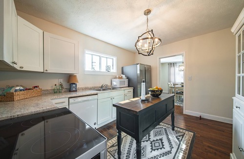 Hamilton House | Peaceful Country Home With Stylish Comforts