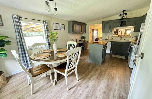 Webster House | Peaceful Country Retreat