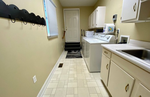 Conover Cottage | Peaceful, Family-friendly Lakefront cottage, sandy beach, quiet cove, w/dock