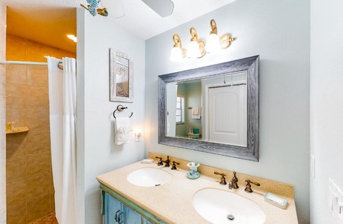 Holmes Beach House | Peaceful Holmes