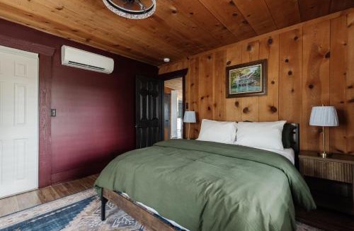 Lake Lure House | Peaceful Lake Lure Cabin- Cozy 2BR 3 miles to lake