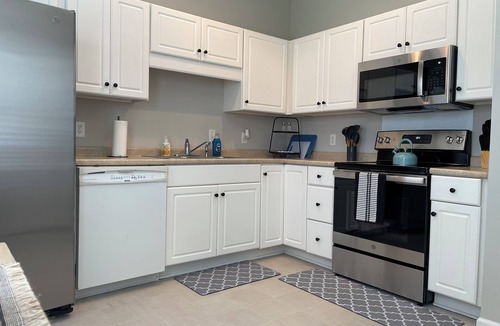 Pooler House | Peaceful & Lux home mins 2 St. Joesph/chandler Near Downtown Savannah Georgia