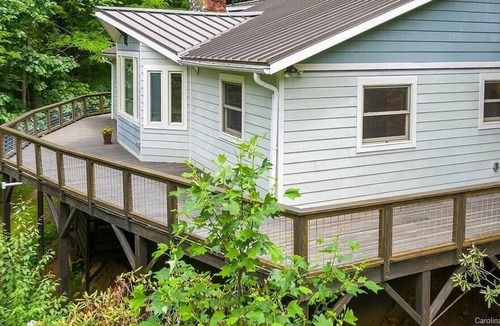 Cattail Creek House | Peaceful Mountain Escape Minutes from Burnsville