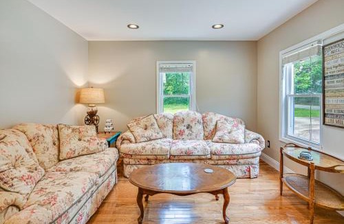 Murray House | Peaceful Murray Home ~ 8 Mi to Kentucky Lake!