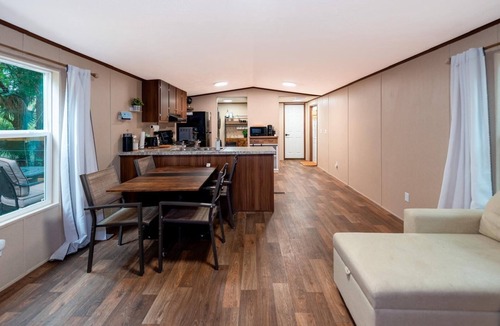 Clewiston House | Peaceful Nest. Private Nature Retreat, Large Decks & Fire Pit