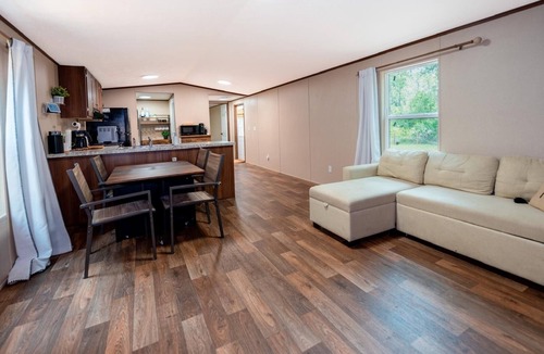Clewiston House | Peaceful Nest. Private Nature Retreat, Large Decks & Fire Pit