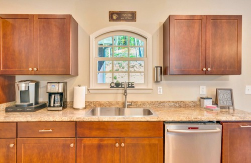 Trenton House | Peaceful North Georgia Escape on 14.5 Acres