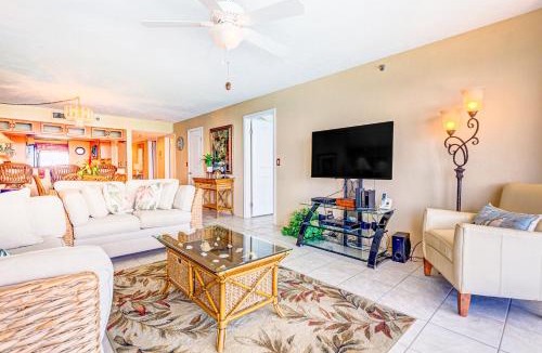 Daytona Beach Shores Apartment | Peaceful Paradise