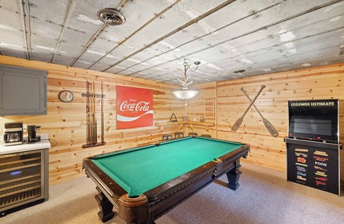 Foxfire Estates Cabin | Peaceful Peaks Family Vacation